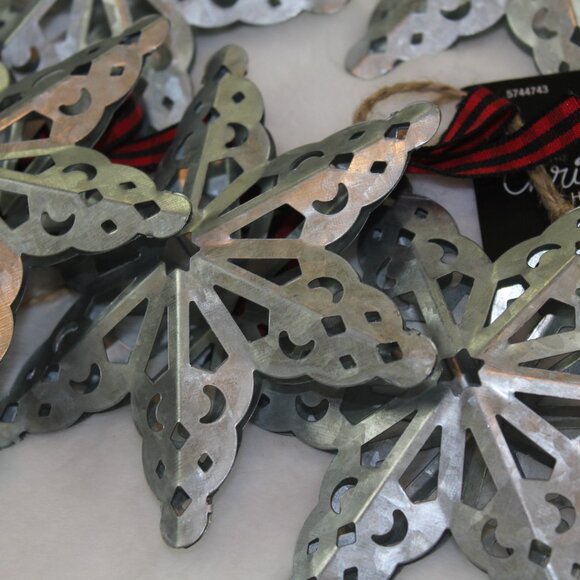 Christmas Shoppe Ornaments Tin Snowflake Red Black Check Bow 4.5" Lot of 7 NWT - Picture 6 of 8